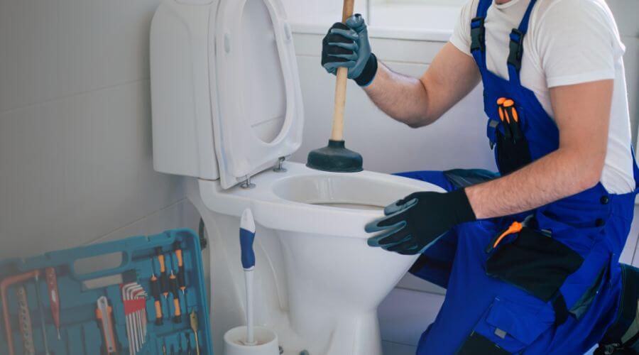 Expert burst pipe repair services in Benld, IL